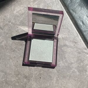 About Face Highlighter